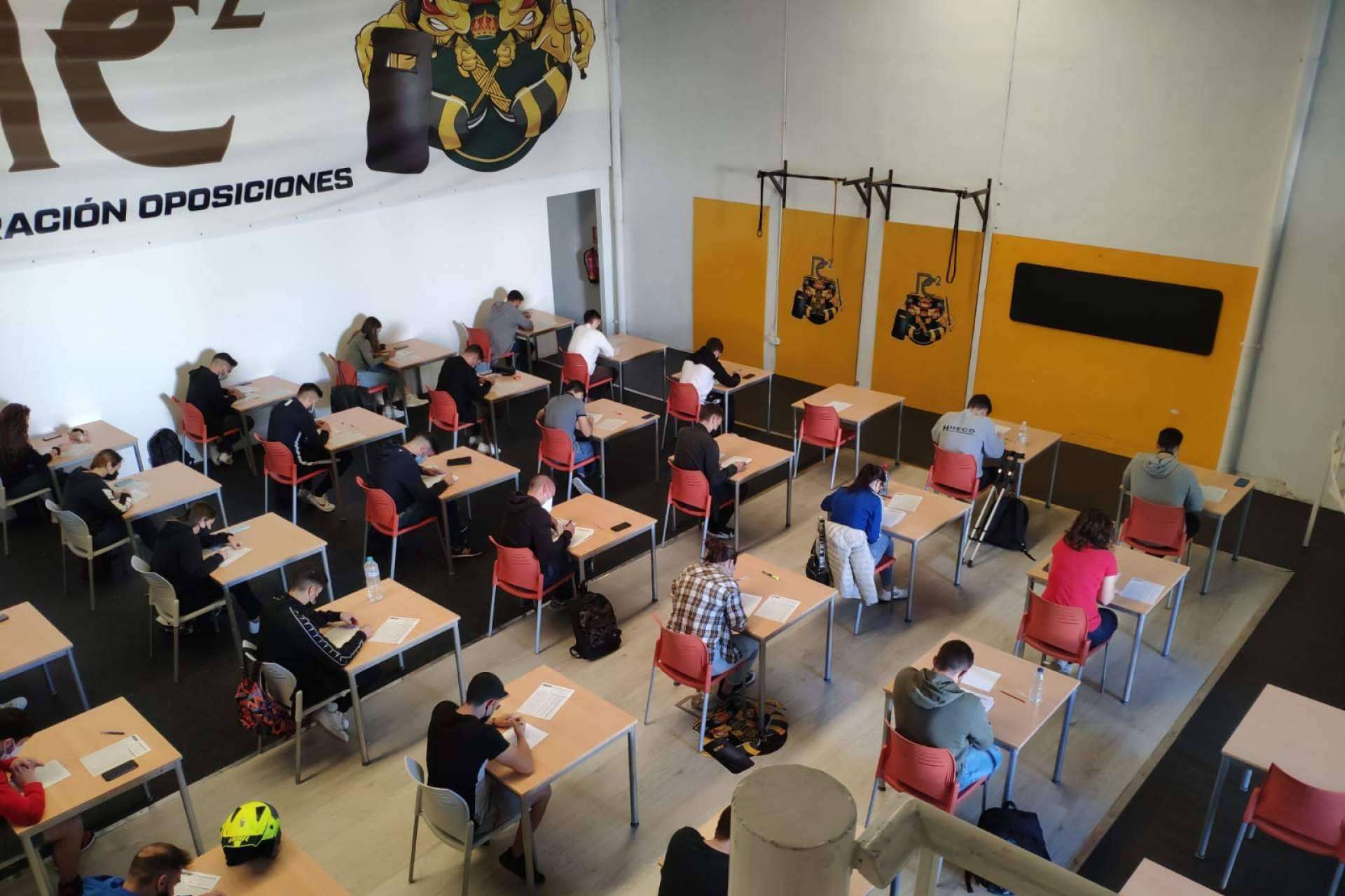 Formarse en PC2: la academia para opositores de Policía Nacional y Guardia Civil que cuenta con elevados índices de aprobados