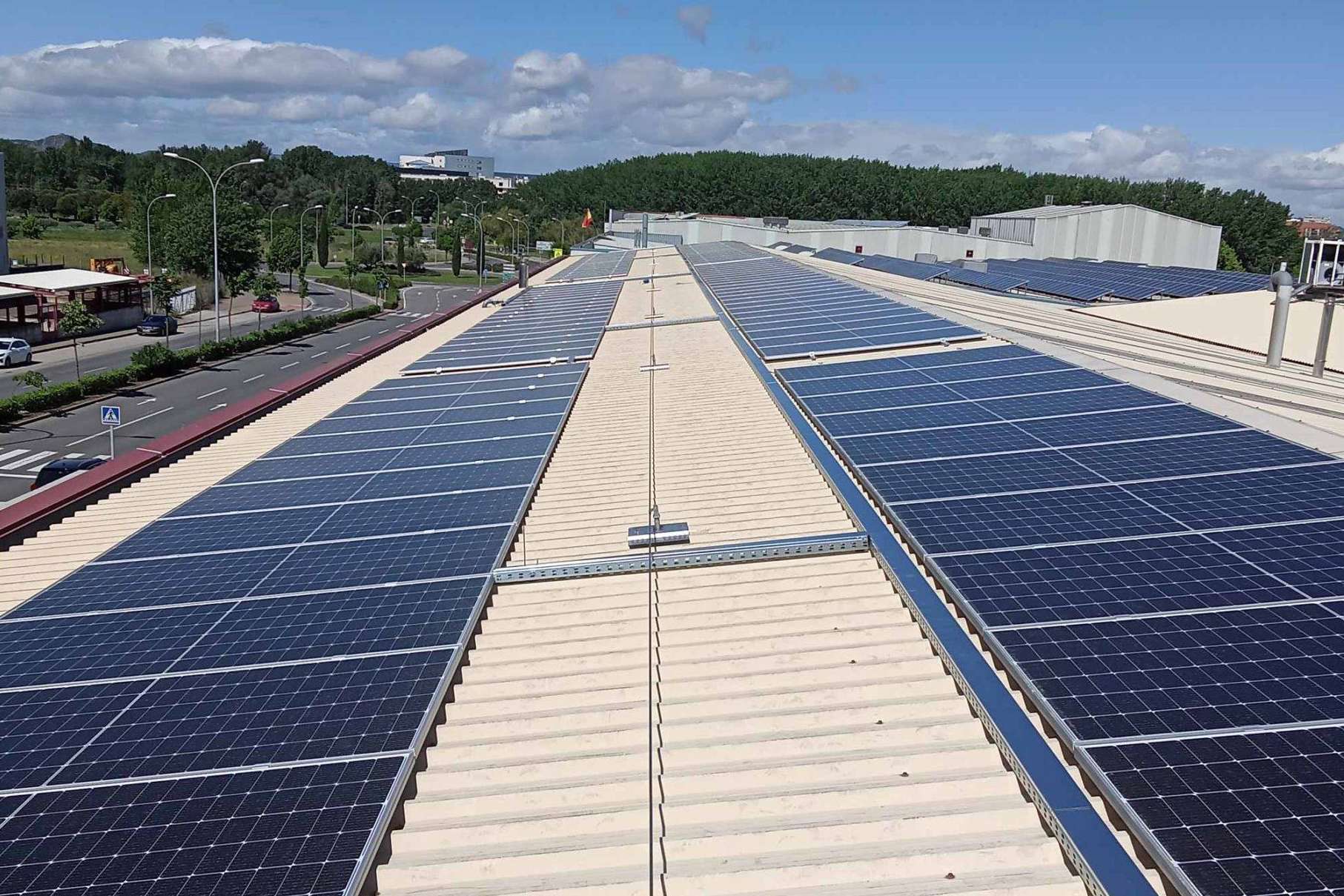 Los proyectos de GREENKw, la empresa especializada en autoconsumo solar y renovables