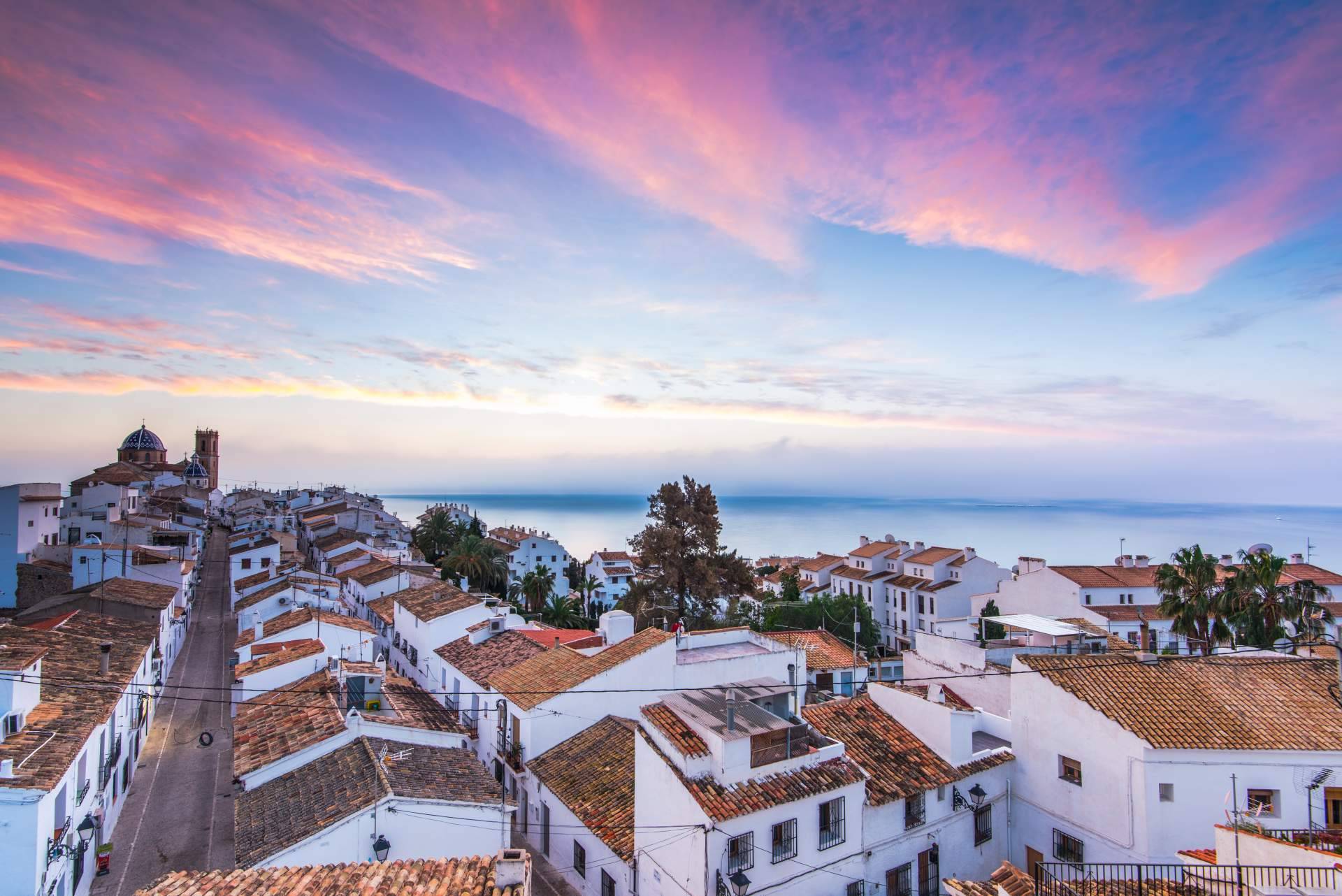 Los servicios de Casa Bonanza, la inmobiliaria en Almuñécar que permite comprar inmuebles a clientes de toda Europa