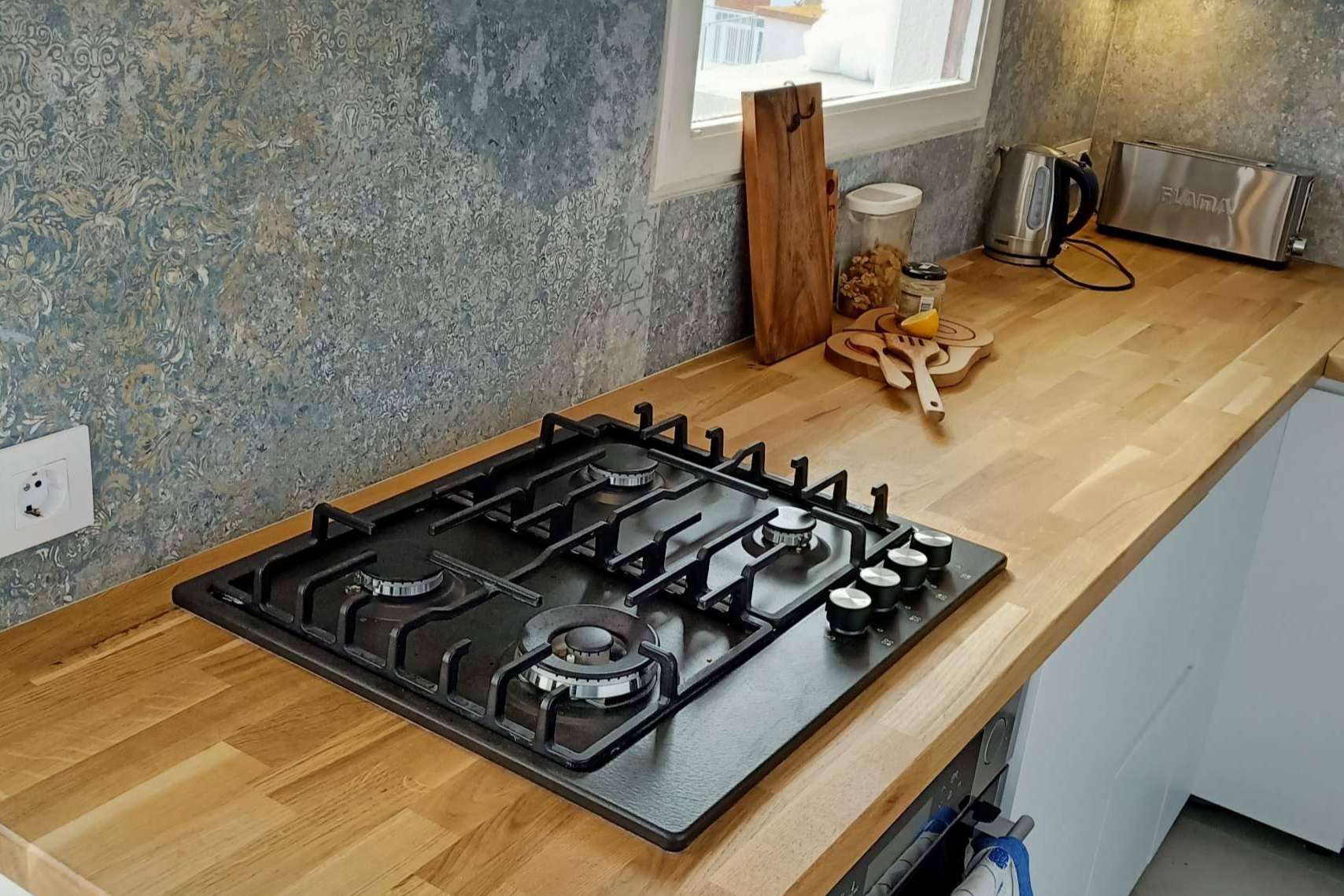 Basic Madera ofrece encimeras de roble macizo a medida y de máxima calidad