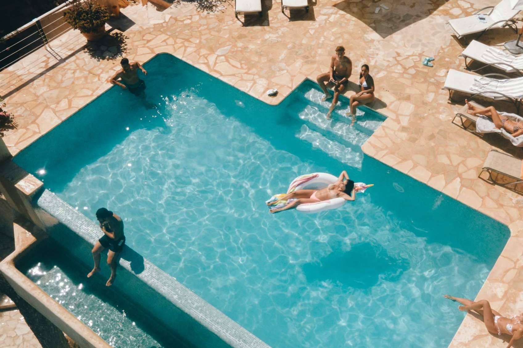 AkunaProject ofrece un excelente servicio de alquiler de yates en Ibiza