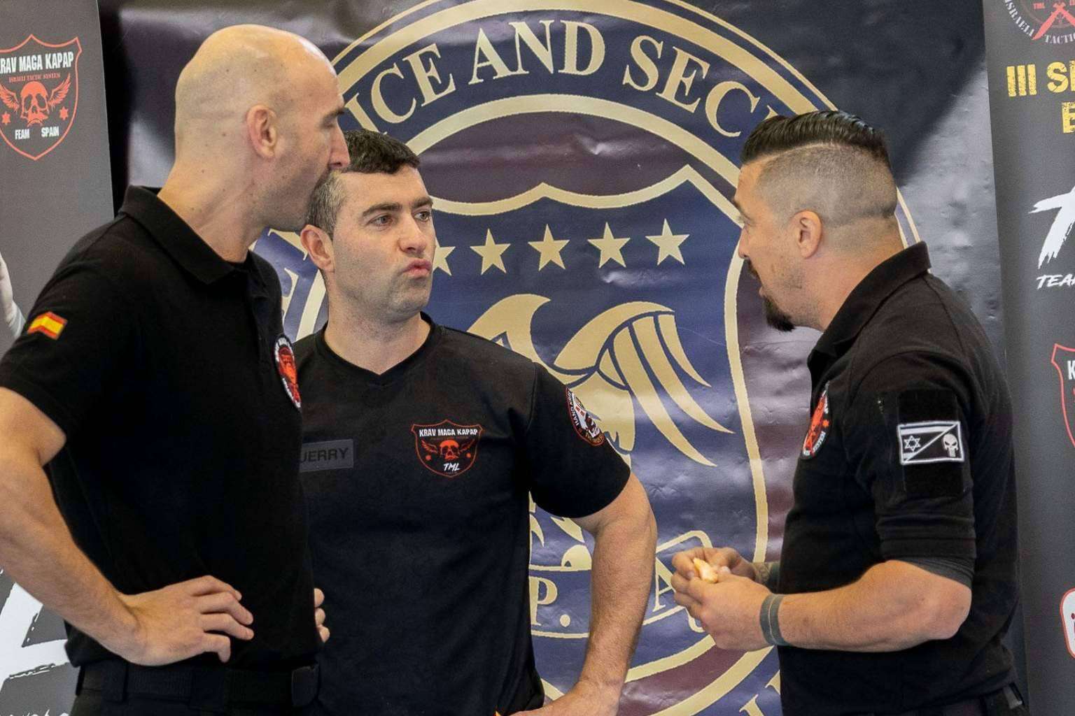 Todo lo necesario para la práctica de krav maga en la tienda online TML Official Shop