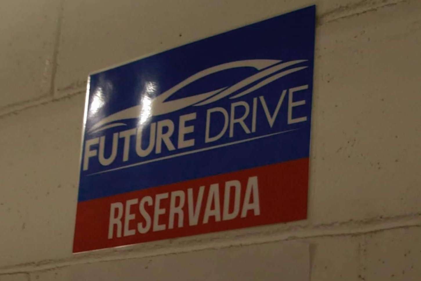 Future Drive, la conducción eléctrica premium con flota Tesla que está revolucionando el mercado