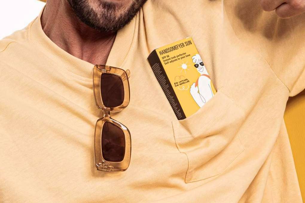 Adelantar las vacaciones con este protector solar que pone cara de verano al instante