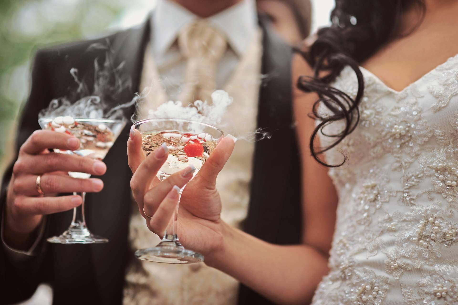Cóctel de bodas personalizado, un producto de gran éxito según la ESCOM