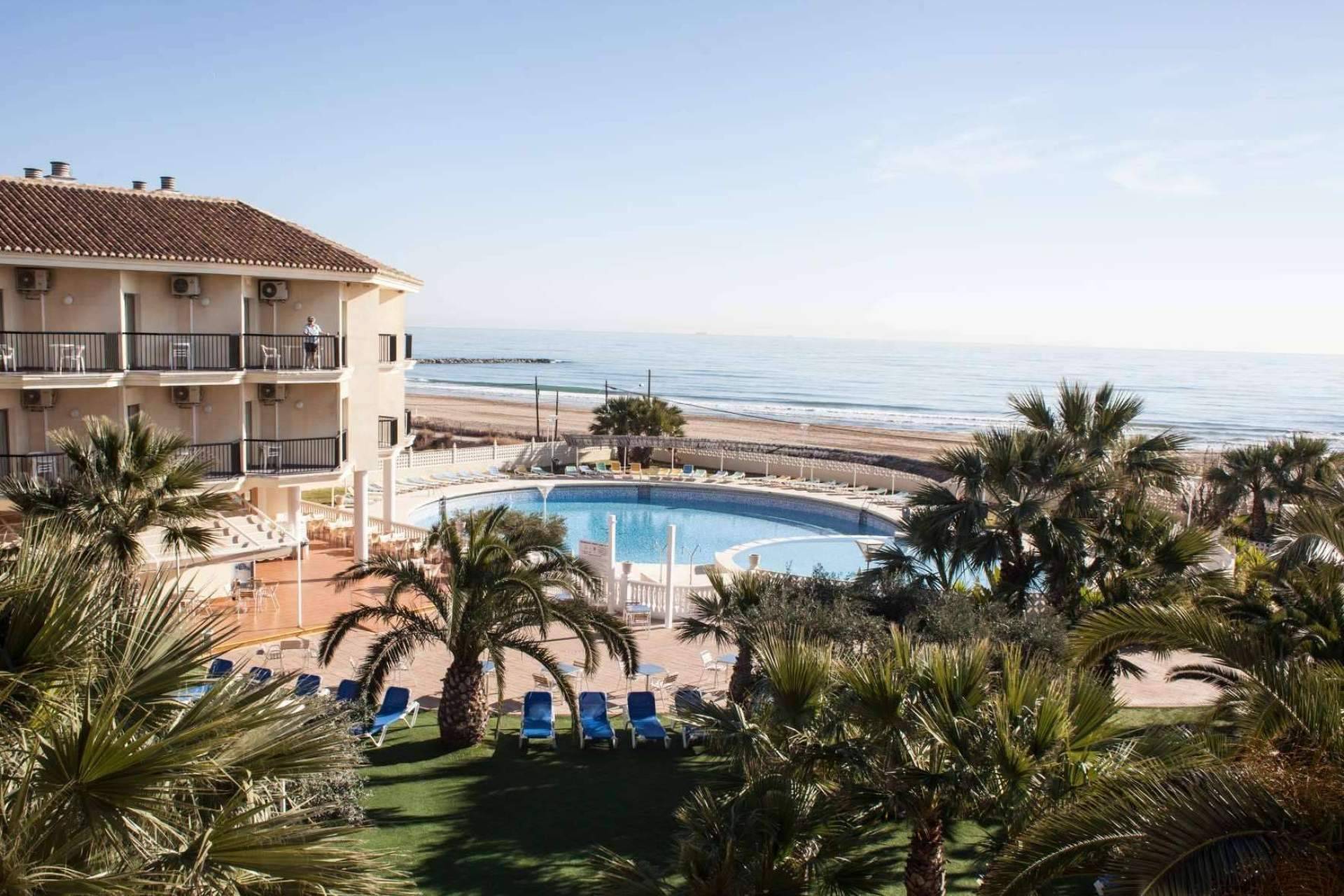 Alojarse en el Puig de Santamaria con Valhotel y disfrutar de tiempo libre de calidad