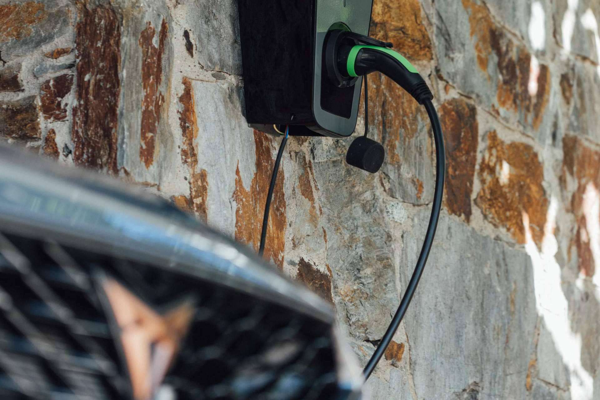 Eficientes y versátiles puntos de recarga de vehículos eléctricos en la Serie ICON