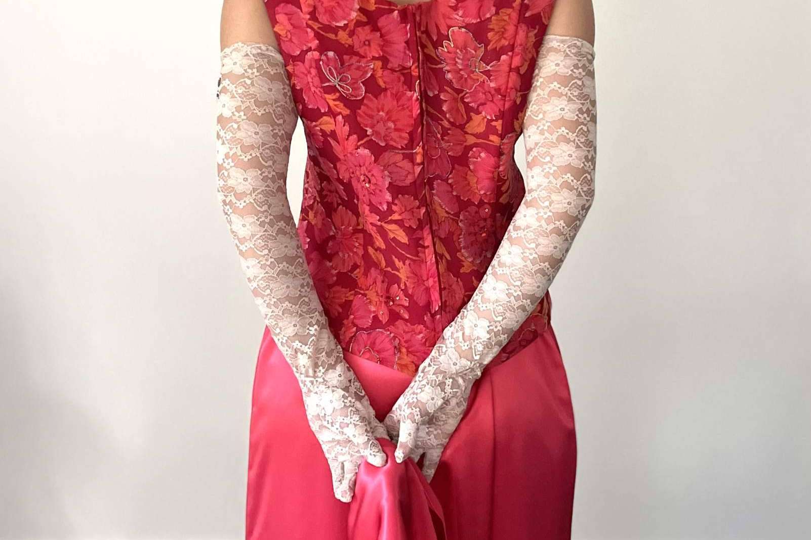 Guantes de ceremonia, elegancia y sofisticación para bodas y comuniones
