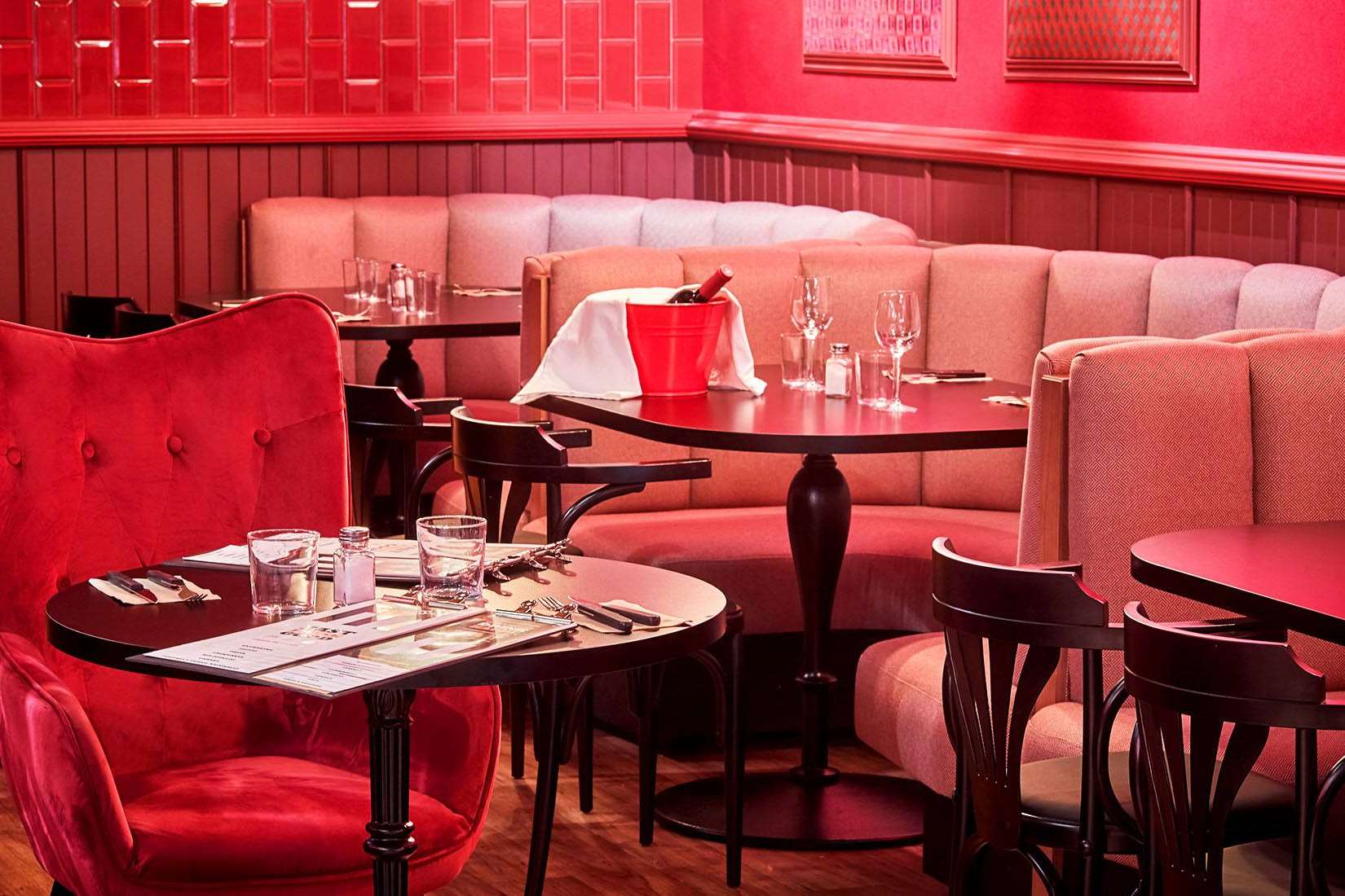 La relevancia del interiorismo en la renovación de un restaurante o negocio gastronómico, por INDAStudio