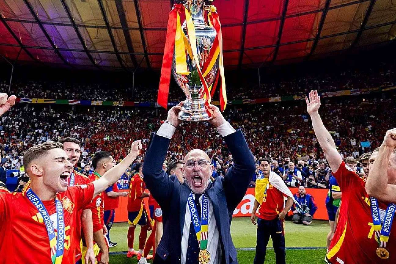 Equipacion selección española disponible en ViveSelección para aficionados al deporte nacional