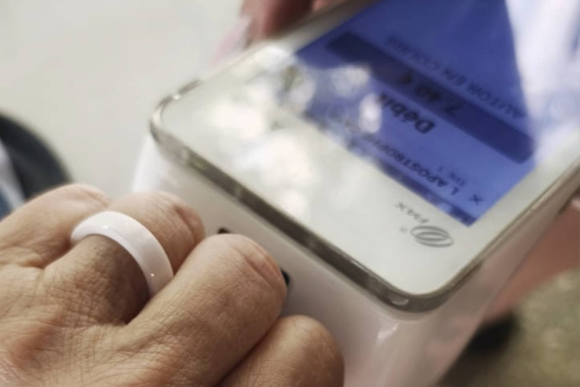 ¿Un anillo como forma de pago? Rikki lo convierte en realidad