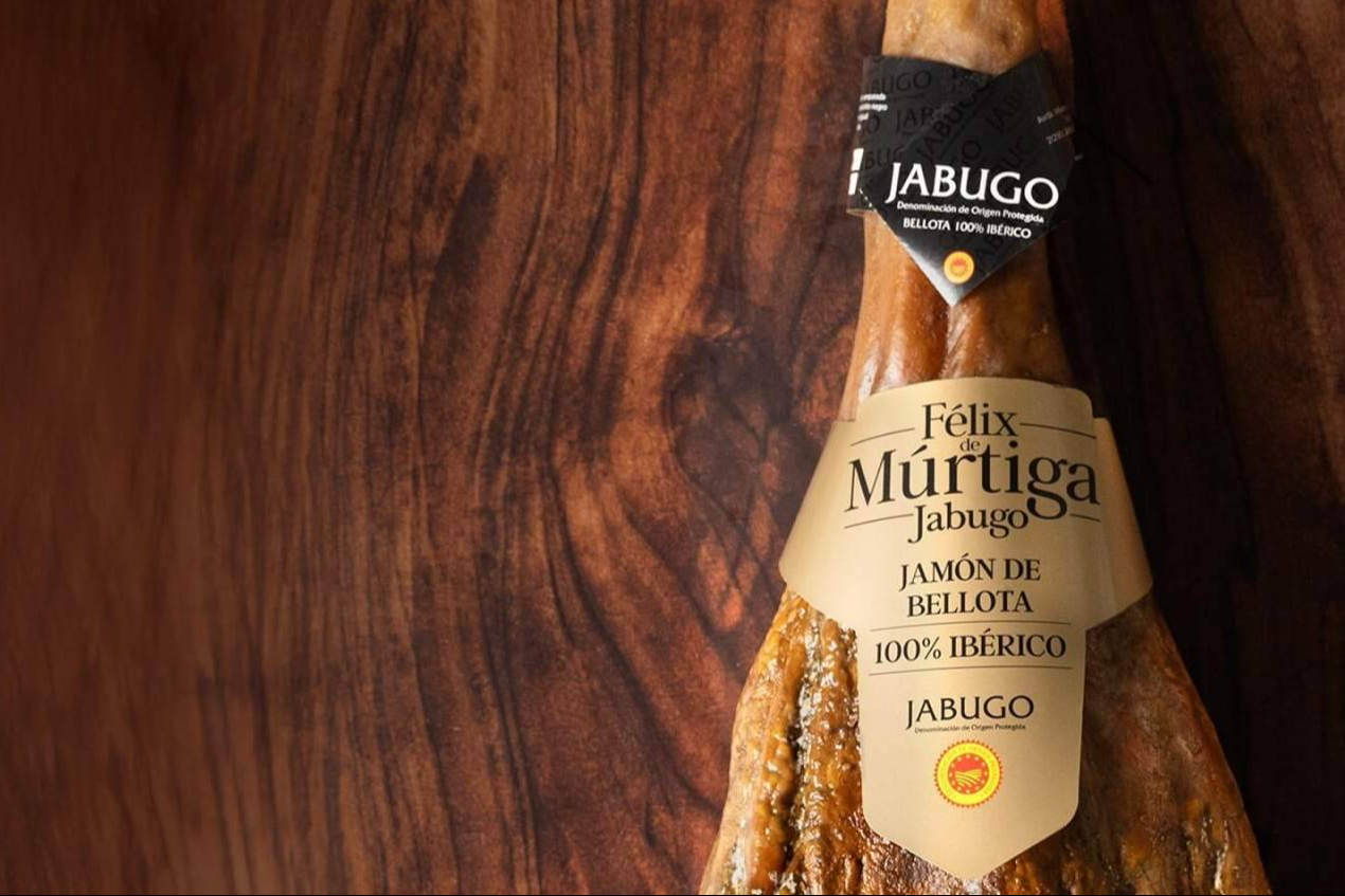 Jamón ibérico para Navidad; una celebración con raíces de dehesa