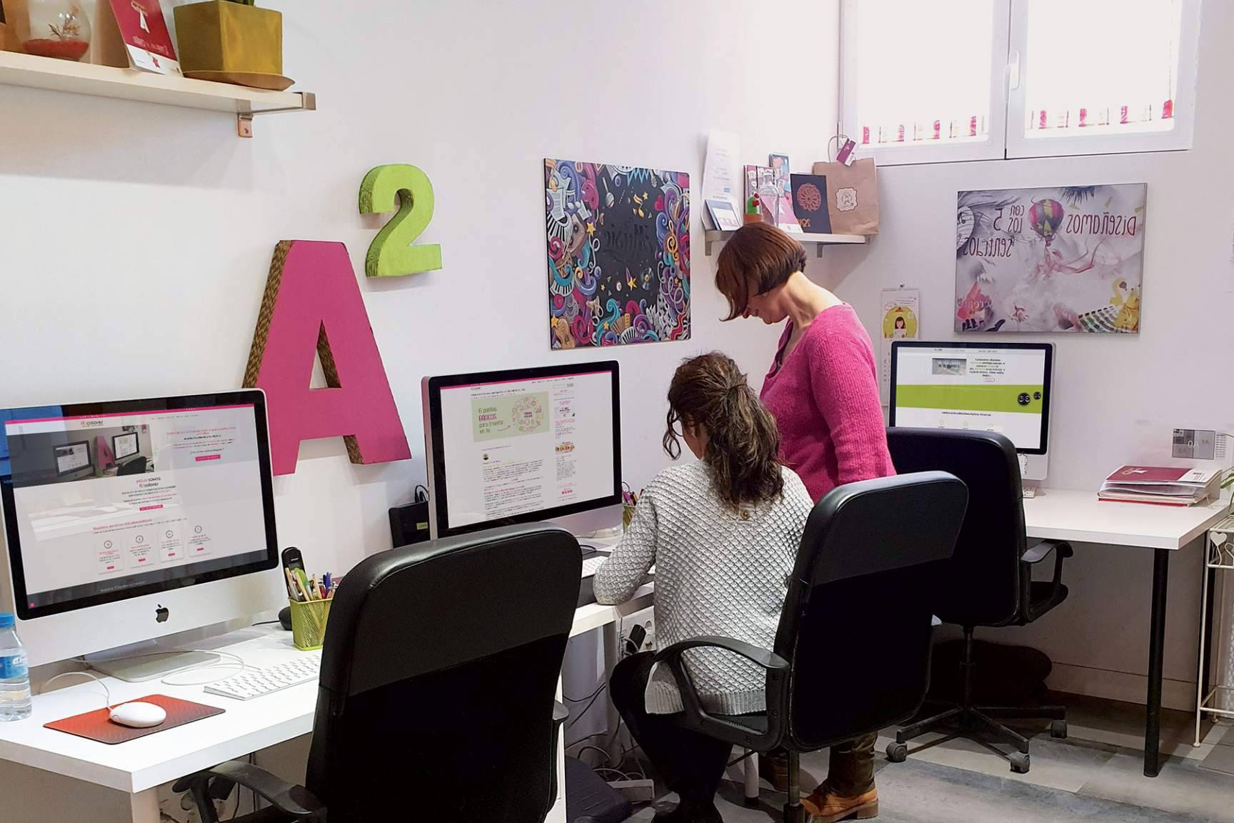 El estudio A2colores impulsa el crecimiento de pymes con diseño creativo y estrategias de comunicación digital