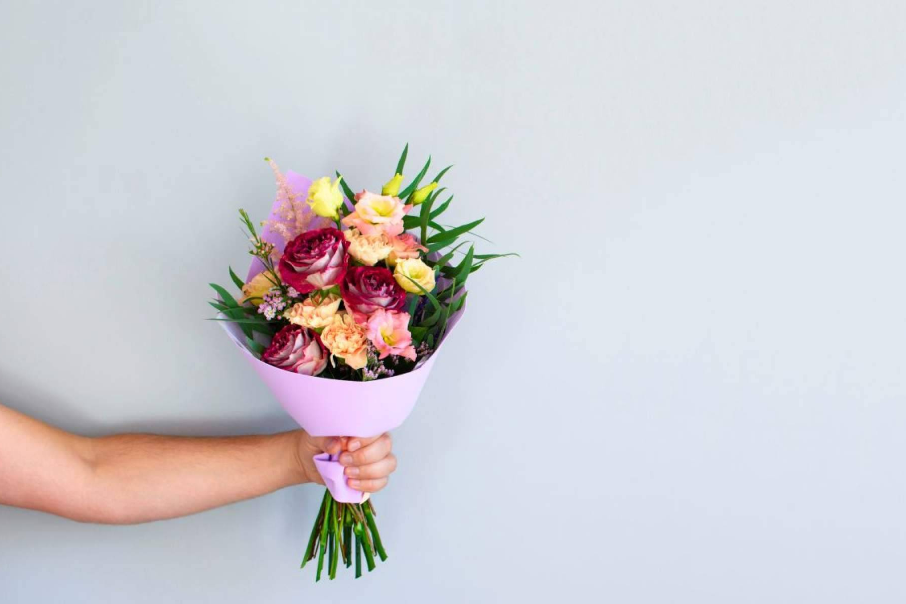 Arreglos florales con sello local, La Rosa de Oro, referencia como floristería en Sevilla